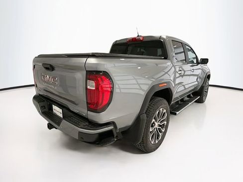 Used 2024 GMC Canyon Denali image 6