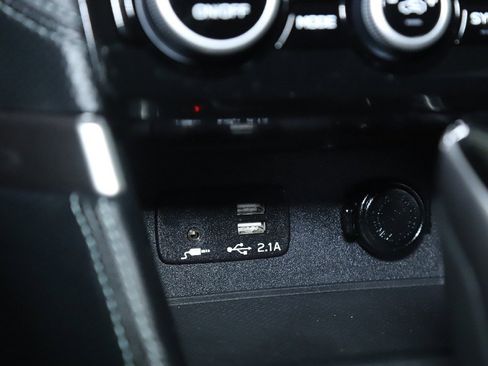 Certified 2023 Subaru Forester Limited image 29