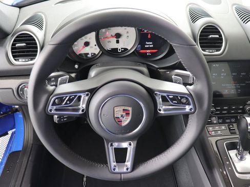 Used 2025 Porsche 718 Cayman image 16