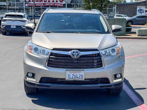 Used 2015 Toyota Highlander Limited Platinum AWD/4WD image 6