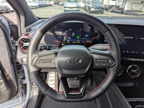 Used 2025 Chevrolet Blazer EV RS AWD/4WD image 19
