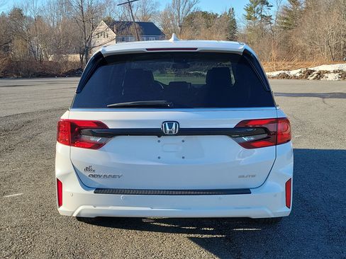Used 2025 Honda Odyssey Elite image 6
