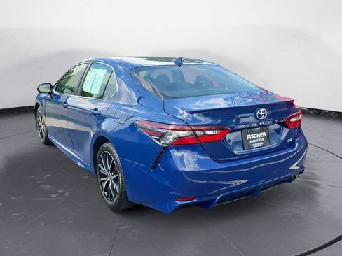 Used 2024 Toyota Camry SE FWD image 4