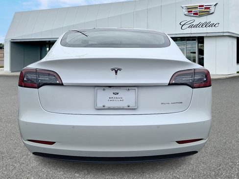 Used 2019 Tesla Model 3 Performance image 5