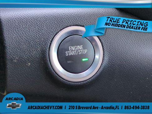 Used 2024 GMC Terrain SLE w/ Driver Convenience Package FWD image 25