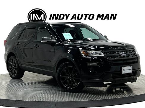 Used 2018 Ford Explorer XLT w/ Equipment Group 202A AWD/4WD image 2
