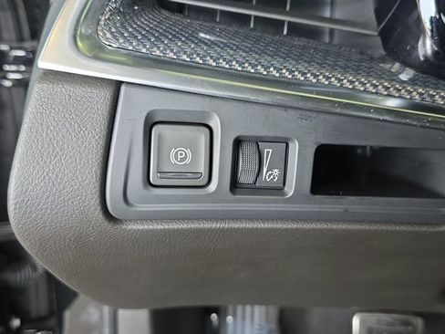 Certified 2024 Cadillac XT5 Sportv w/ LPO, Floor Liner Package AWD/4WD image 25