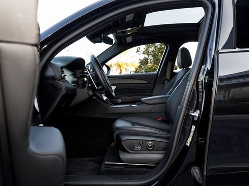 New 2025 Maserati Grecale Modena image 31