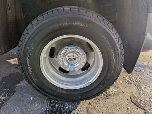 Used 2014 Ford F350 Lariat w/ Lariat Ultimate Package image 12