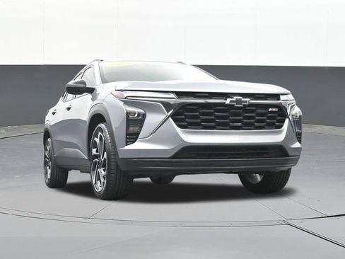Used 2025 Chevrolet Trax RS w/ Driver Confidence Package FWD image 52