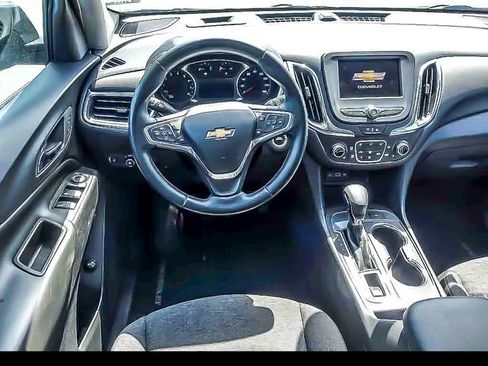 Used 2023 Chevrolet Equinox LT FWD image 11