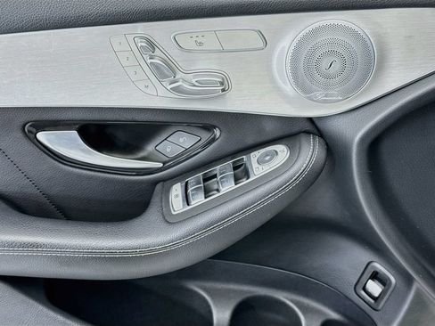 Used 2020 Mercedes-Benz GLC 300 image 22