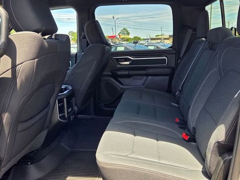 Used 2022 RAM 1500 Big Horn AWD/4WD image 6