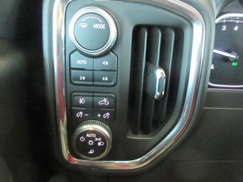 Used 2021 GMC Sierra 1500 SLT AWD/4WD image 26