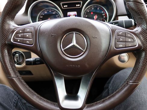 Used 2018 Mercedes-Benz GLE 350 w/ Premium 1 Package image 44