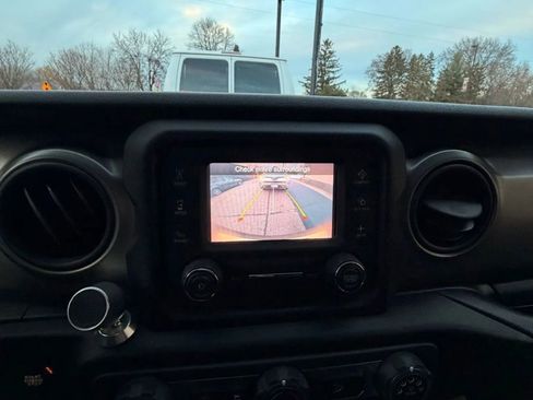 Used 2020 Jeep Wrangler Unlimited Sport S AWD/4WD image 10