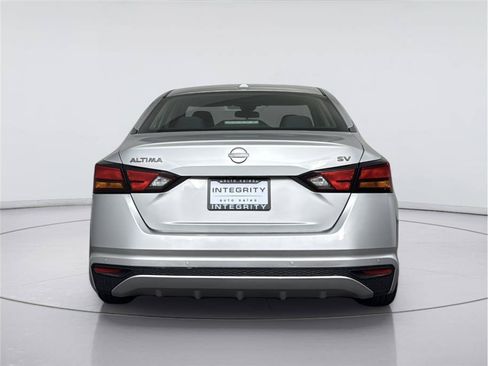Used 2023 Nissan Altima 2.5 SV FWD image 4