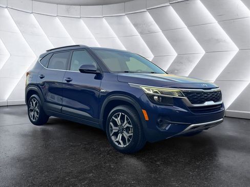 Used 2021 Kia Seltos EX image 7