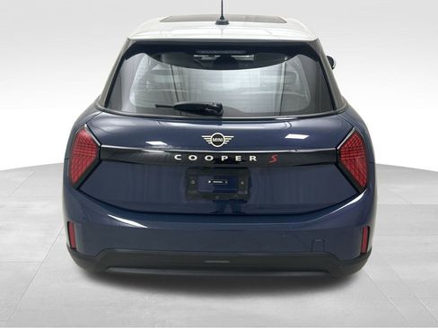 Certified 2025 MINI Cooper S image 8
