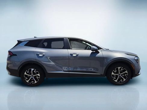 Used 2023 Kia Sportage EX FWD image 3