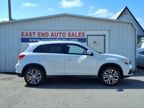 Used 2019 Mitsubishi Outlander Sport ES AWD/4WD image 2