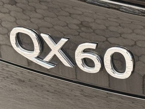 Used 2020 INFINITI QX60 Luxe w/ Essential Package FWD image 21