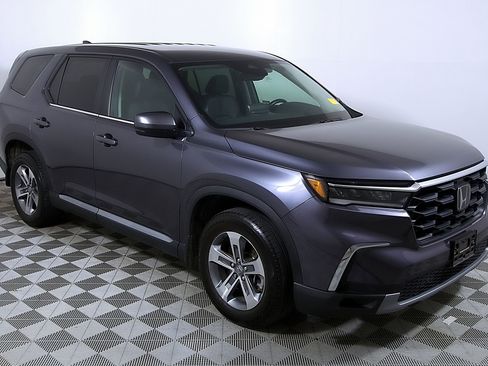 Used 2023 Honda Pilot EX-L image 6