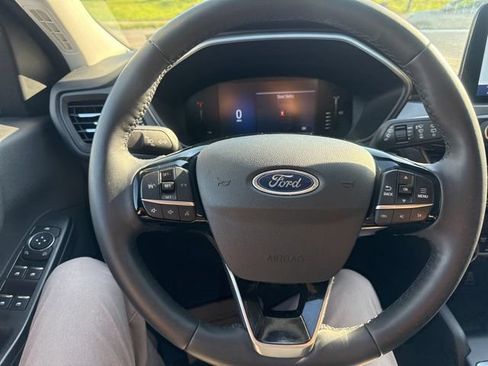 Certified 2024 Ford Escape Active AWD/4WD image 19
