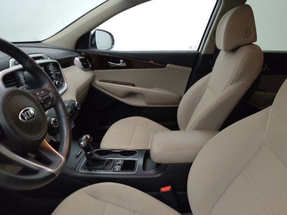 Used 2017 Kia Sorento FWD w/ LX Convenience Package image 17