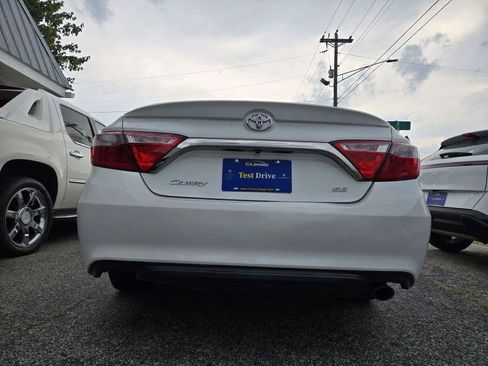 Used 2017 Toyota Camry SE FWD image 7