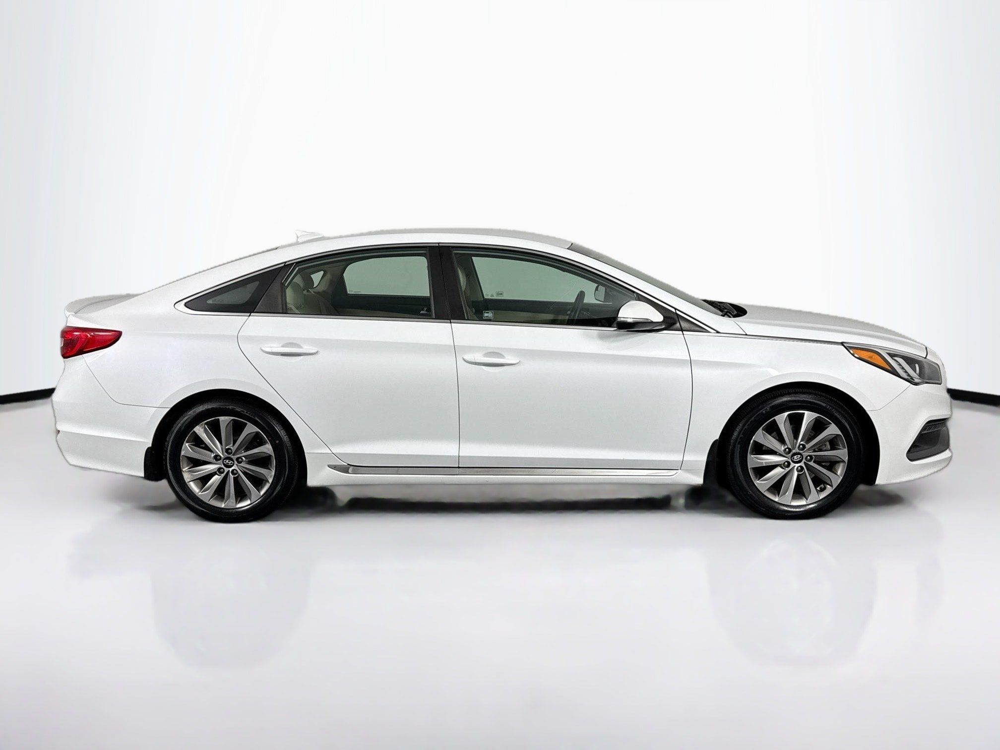 Used 2016 Hyundai Sonata Sport FWD image 16