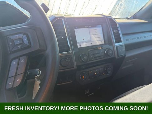 Used 2017 Ford F250 XLT w/ XLT Premium Package image 8