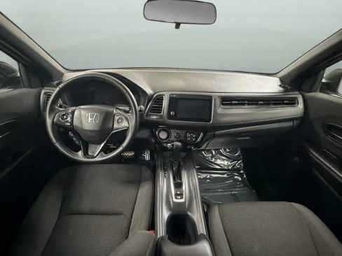 Used 2021 Honda HR-V Sport image 9