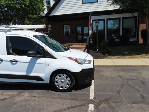 Used 2020 Ford Transit Connect XL FWD image 10