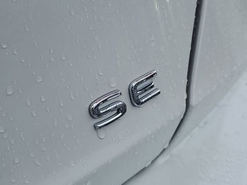 New 2026 Volkswagen Jetta SE image 6