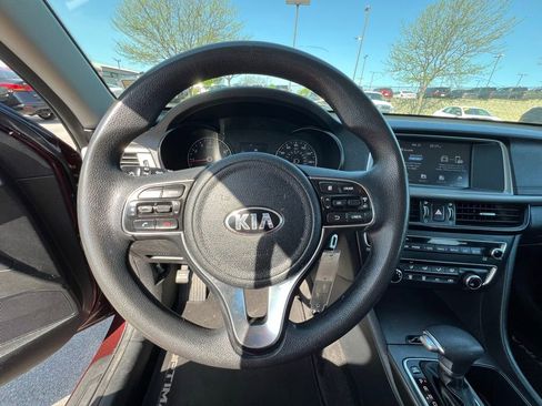 Used 2018 Kia Optima LX FWD image 36