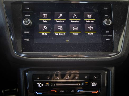 Certified 2024 Volkswagen Tiguan SEL R-Line AWD/4WD image 41