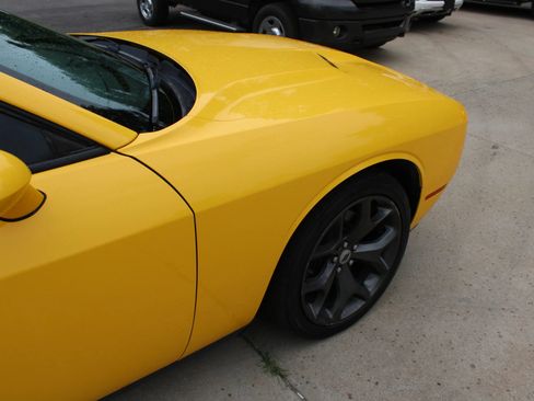 Used 2018 Dodge Challenger SXT Plus RWD image 10