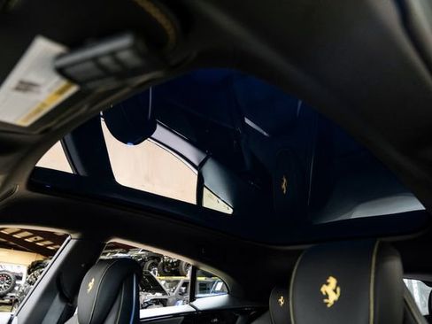 Used 2025 Ferrari Purosangue image 18