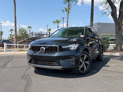 Used 2025 Volvo XC40 B5 Core