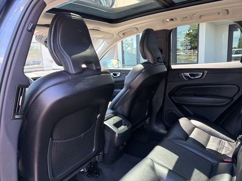 Used 2021 Volvo XC60 T5 Momentum AWD/4WD image 20