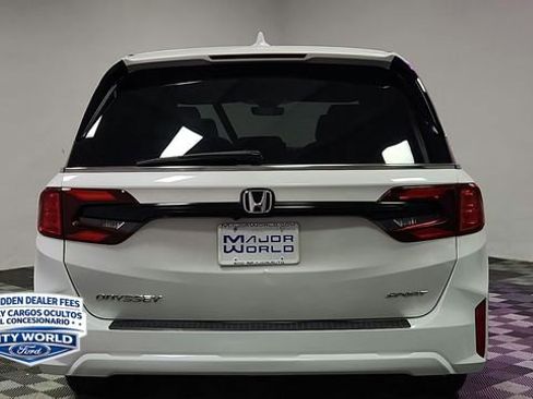 Used 2025 Honda Odyssey Sport-L image 6