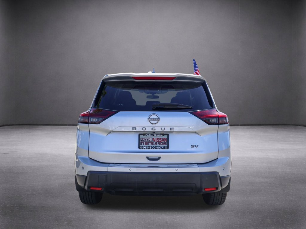 Used 2024 Nissan Rogue SV FWD image 6