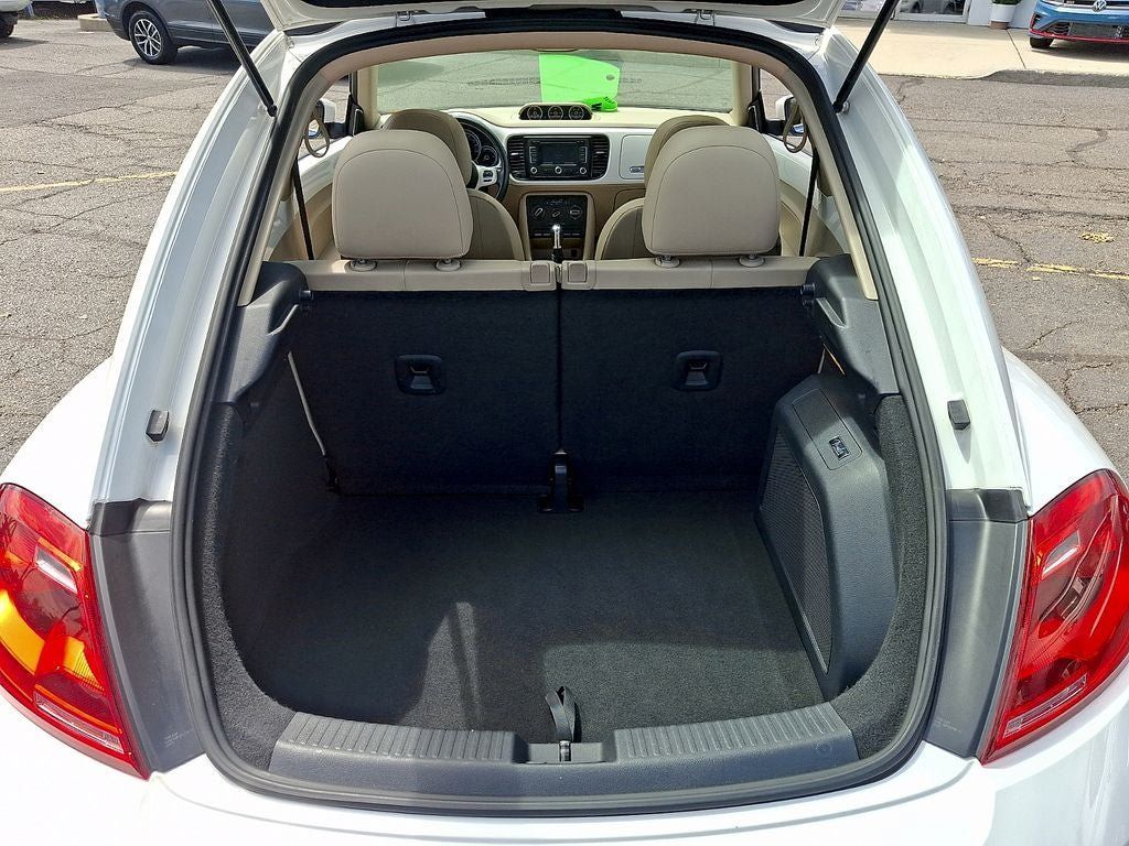 Used 2013 Volkswagen Beetle TDI FWD image 28