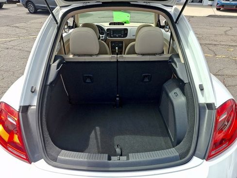 Used 2013 Volkswagen Beetle TDI FWD image 28