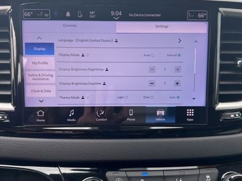 Used 2023 Chrysler Pacifica Touring-L FWD image 26