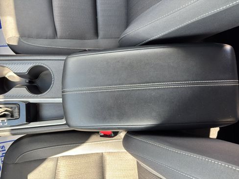 Used 2025 Nissan Altima 2.5 SV FWD image 19