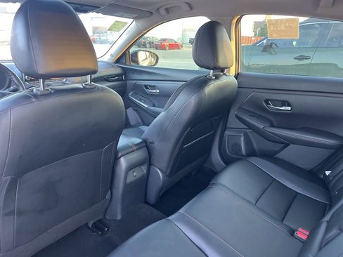 Used 2025 Nissan Sentra SR w/ SR Premium Package FWD image 15