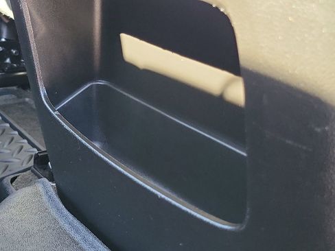 Used 2018 GMC Sierra 1500 SLE w/ SLE Value Package image 23