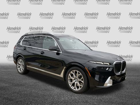 Used 2025 BMW X7 xDrive40i image 2